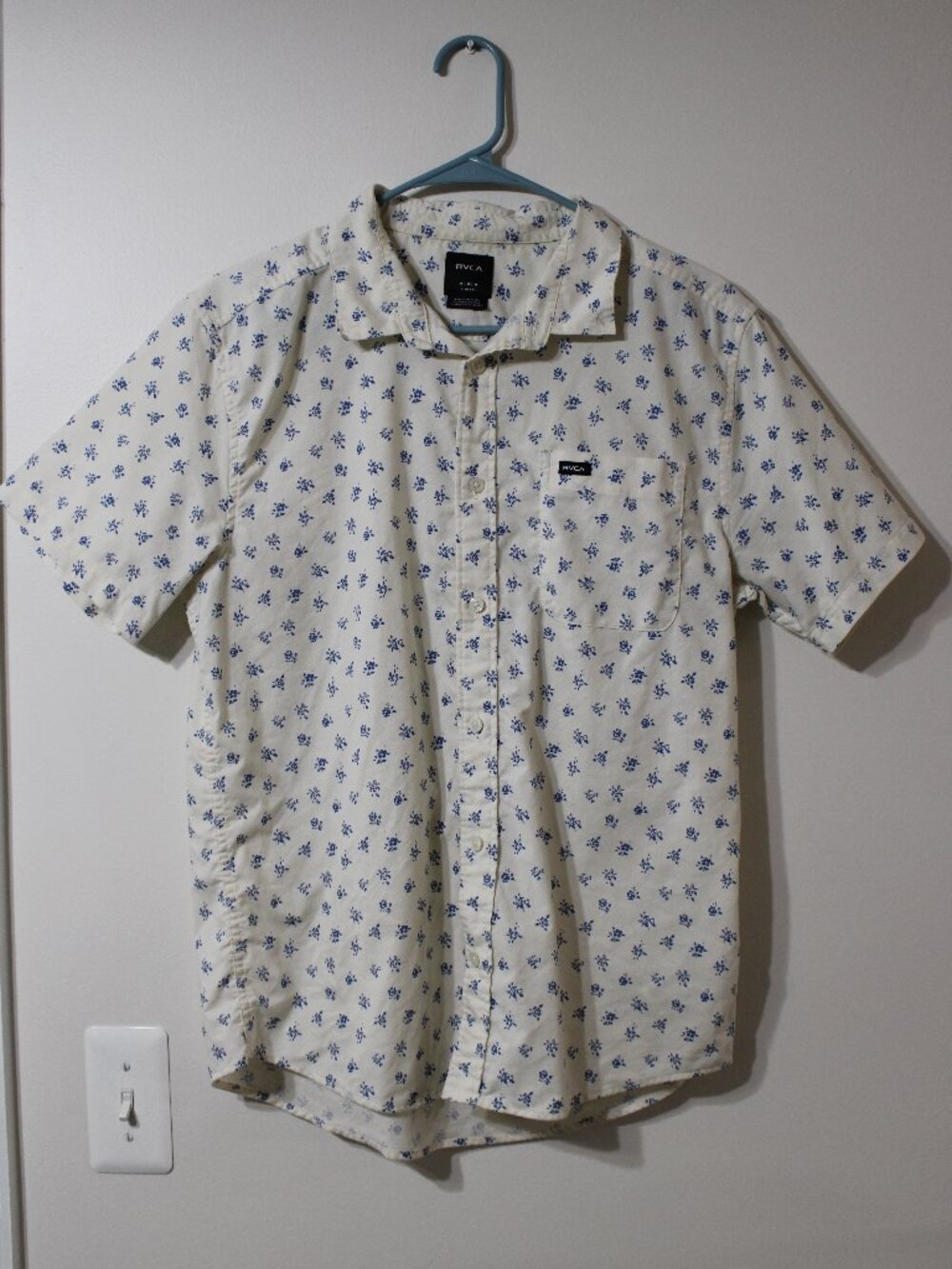 Men's RVCA That'll Do Blue Printed Floral Stretch Short Sleeve Button Down Shirt